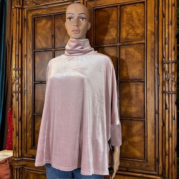 WynneLayers Wood Rose Stretch Velvet Side Slit Turtleneck Top - Picture 3 of 14